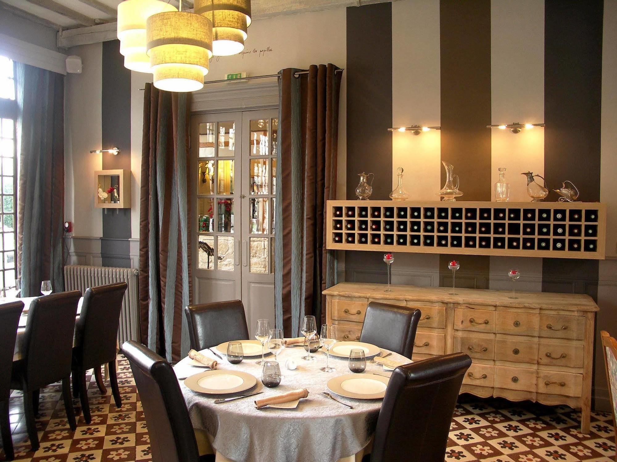 Relais Saint Louis, Logis Hotell Belleme Eksteriør bilde
